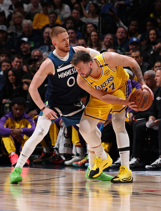 ayx game-东契奇在巴黎圣日耳曼比赛中领先优势明显，战术调整引发热议！比赛高潮迭起的简单介绍-ayx game