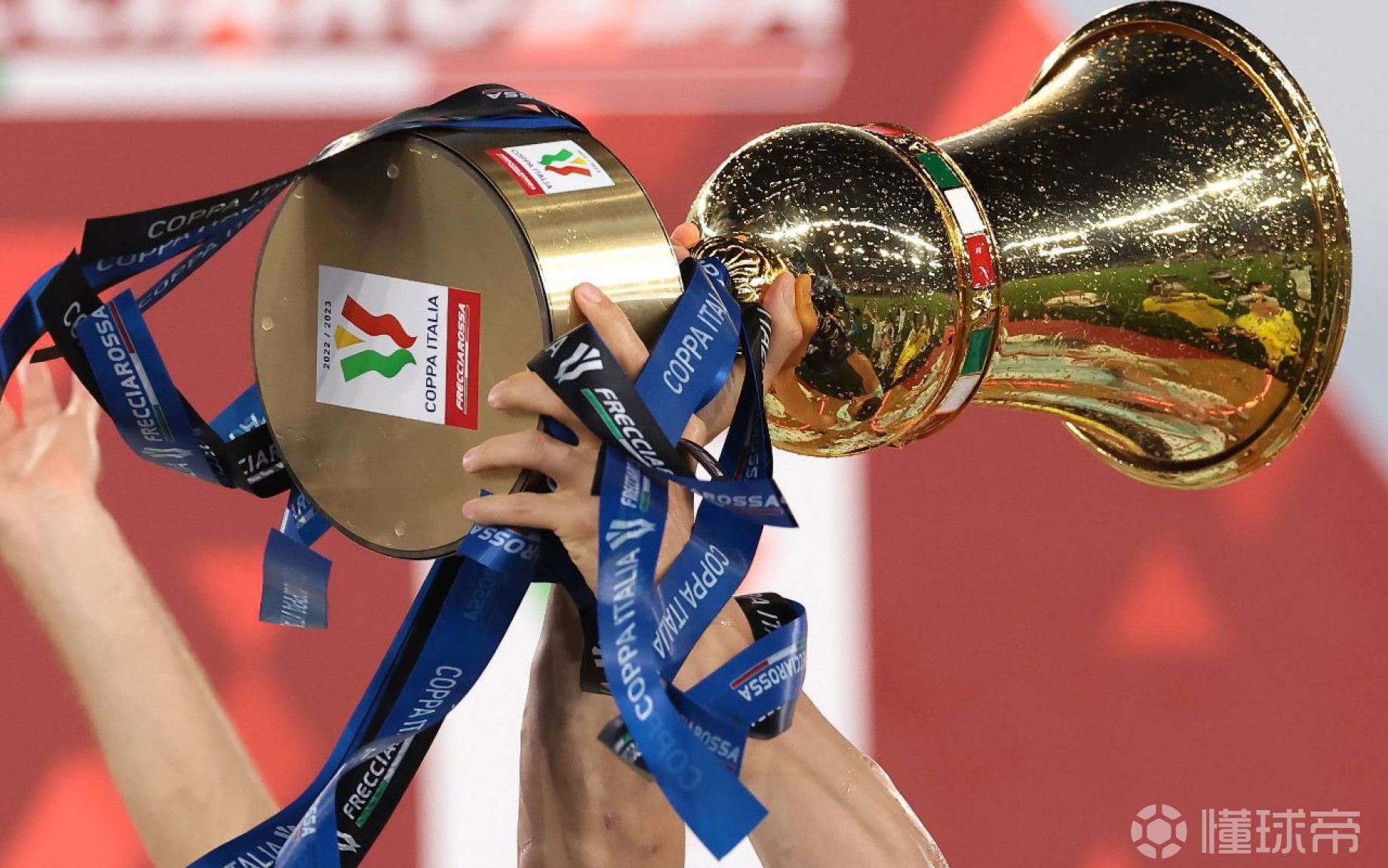 ayx爱游戏体育-关于转会期意大利杯传出新动向，上海海港调整名单，管理层表态——态度坚定，赛季目标并未改变的信息-ayx爱游戏体育